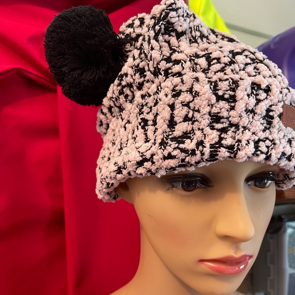 PEACE LOVE WORLD Confetti Yarn Bennie Hat In Rose Petal - Picture 7 of 13